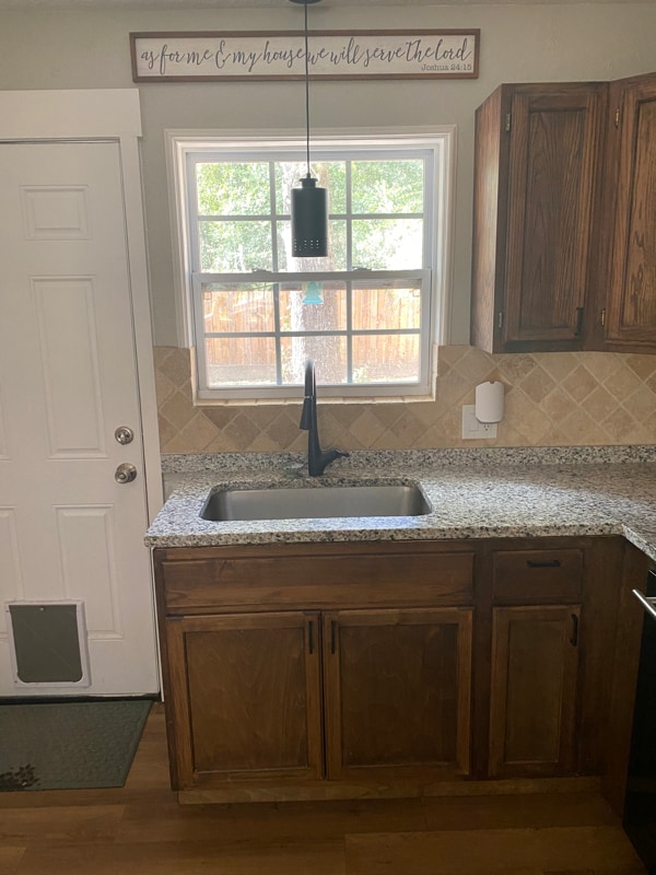 Foto del edificio - 175 Thunderbird Dr