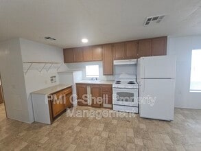 Building Photo - 3902 Bowens Ct