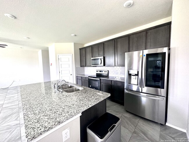 Building Photo - 10118 Agave Azul