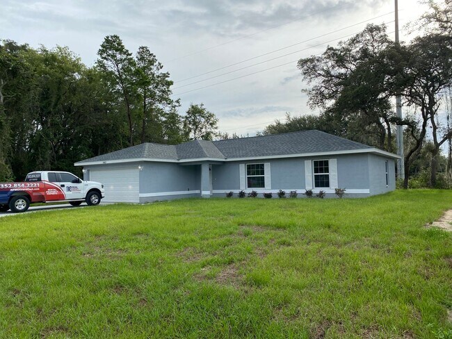 Building Photo - Desirable SW Ocala Neighborhood 3/2/2 **WON'T LAST**