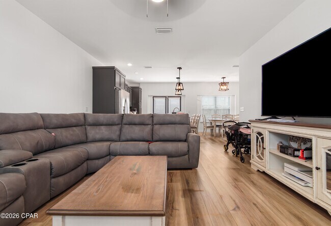 Foto del edificio - 309 Raven Ln