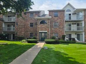 Building Photo - 4402 W Shamrock Ln