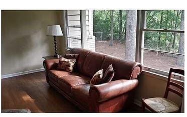Building Photo - 1493 Chateau Dr