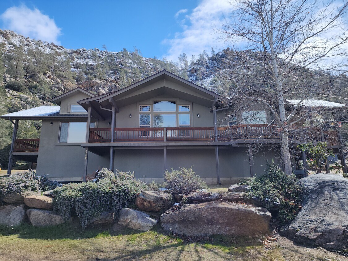 Primary Photo - 12504 Sierra Way