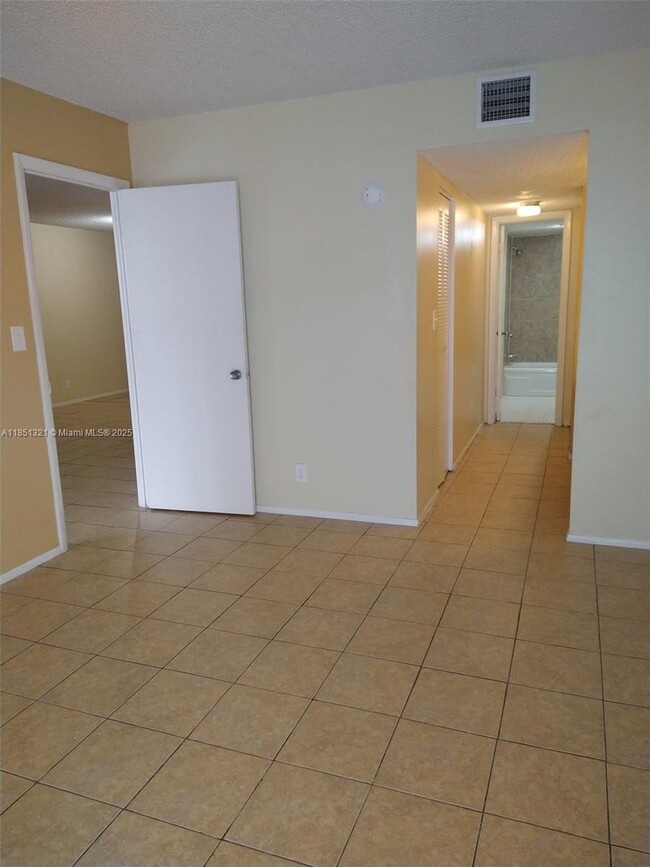 Building Photo - 2029 NW 46th Ave