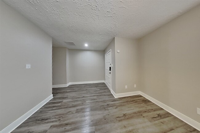 Building Photo - 11615 Bonaparte Dr