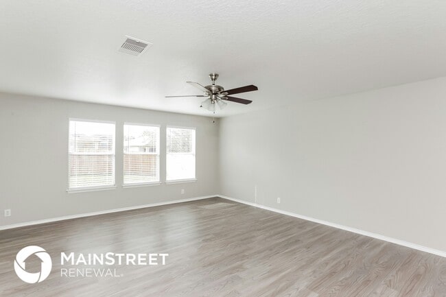 Foto del edificio - 121 Angus Way