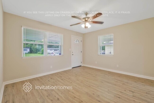Foto del edificio - 6585 Larne Ave