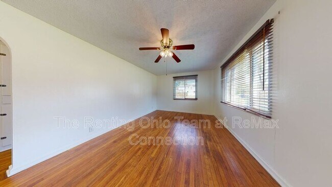 Building Photo - 193 Maplewood Ave
