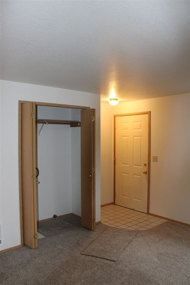 Building Photo - Waldangle, LLC