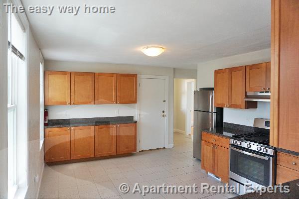 Building Photo - 56-58 Oxford St Unit #3