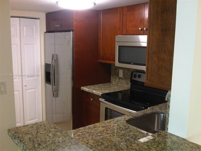 Foto del edificio - 770 Claughton Island Dr