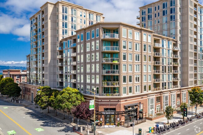 Building Photo - The Towers at Embarcadero