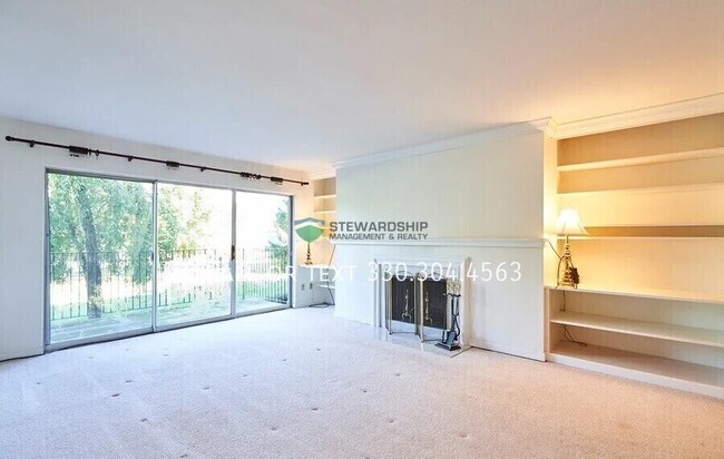 Foto del edificio - 77 Atterbury Blvd