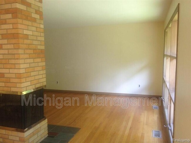 Foto del edificio - 28770 Lorikay St