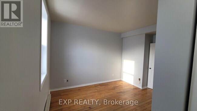 Photo du bâtiment - 185 Dalhousie St