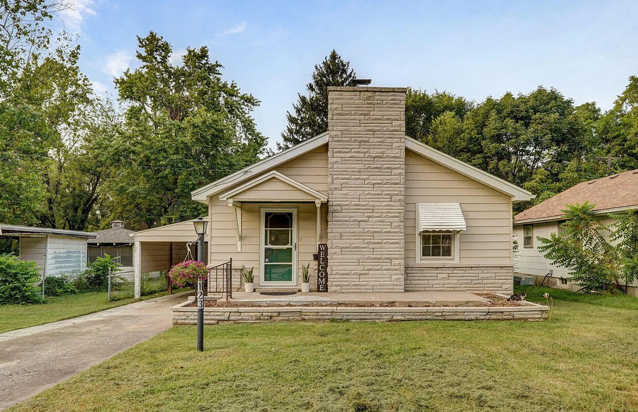 Foto principal - Beautifully maintained 3-bed 1-bath
