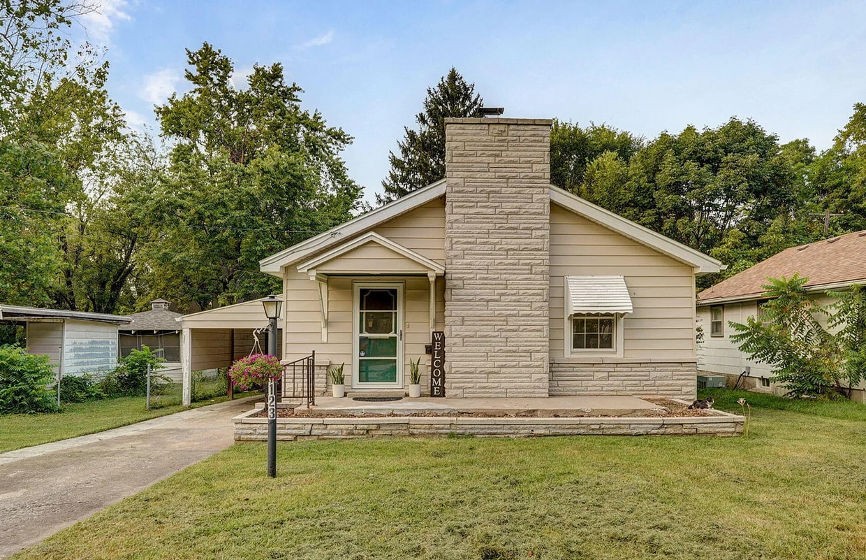 Primary Photo - Beautifully maintained 3-bed 1-bath