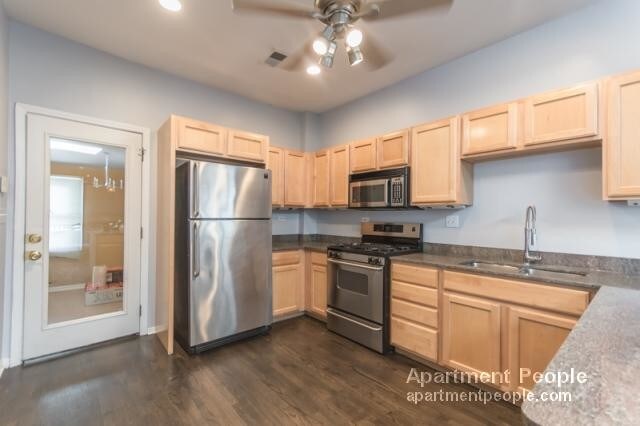 Foto del edificio - 3928 N Ashland Ave