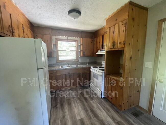 Building Photo - 2061 N Hurricane Creek Rd
