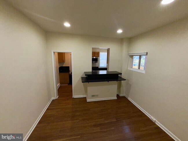 Foto del edificio - 402 E 28th St