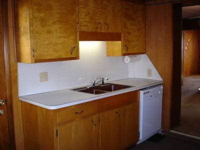Building Photo - 716 Spruce Ave SW
