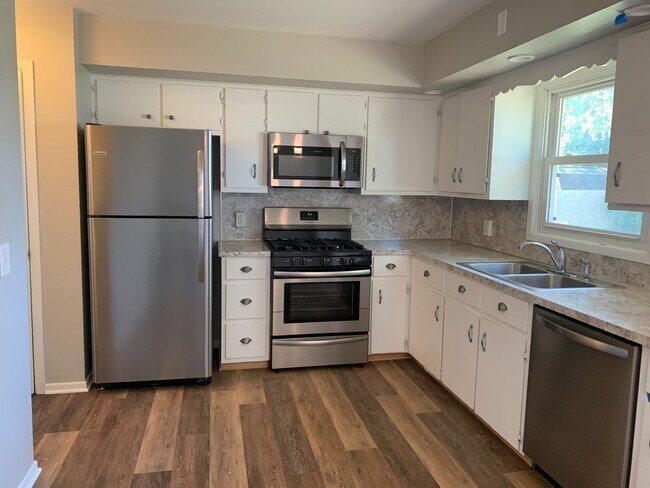 Foto del edificio - Four Bedroom Duplex in Jenison!