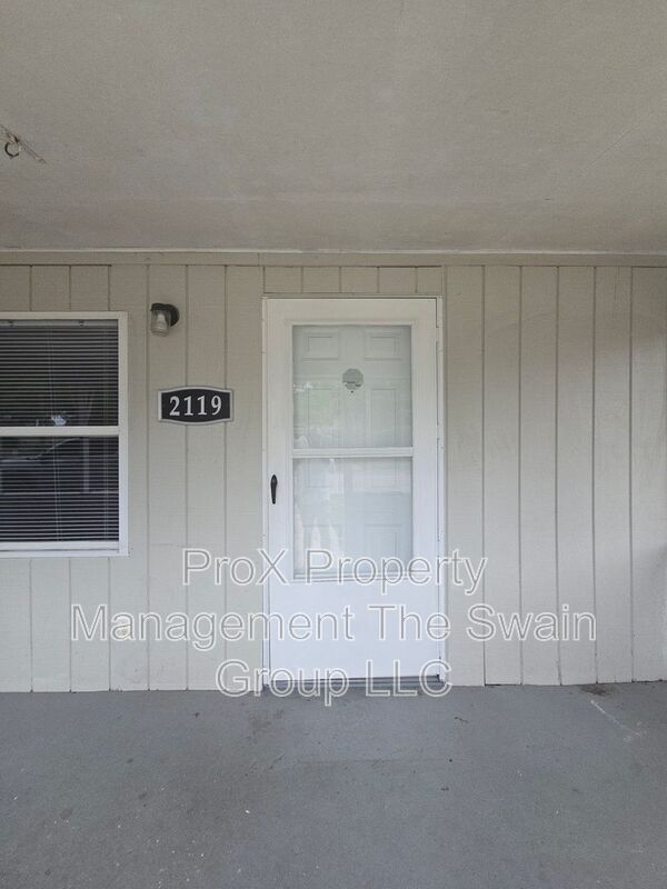 Building Photo - 2119 Park Ave