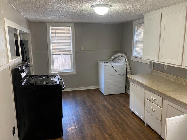 Foto del edificio - 2429 27th St