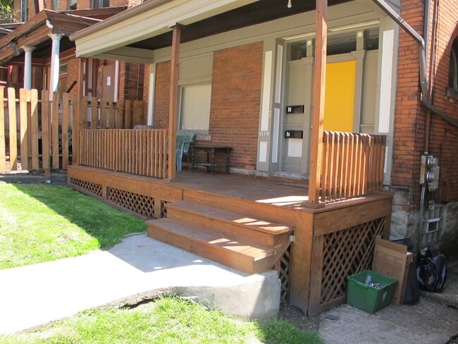 Building Photo - 1170 South Ave