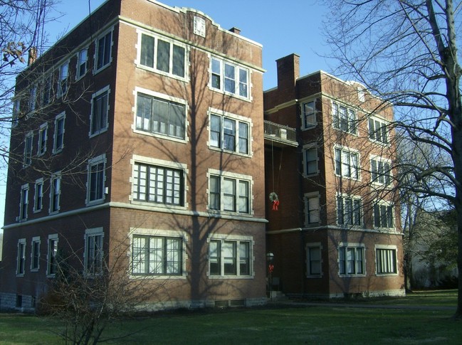 Building Photo - 345-347 W Second St