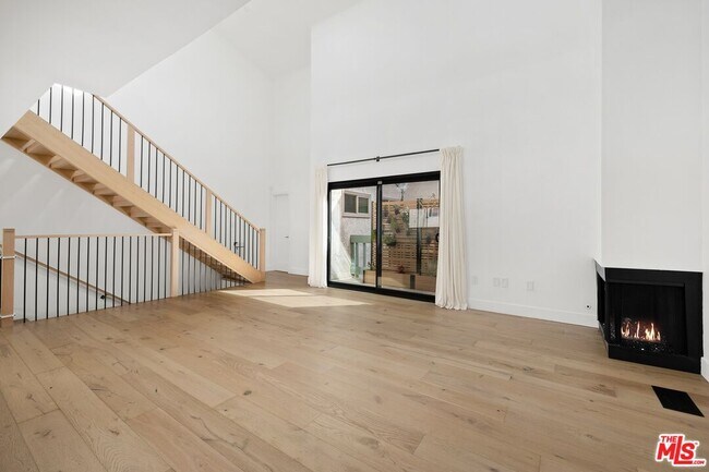 Foto del edificio - 810 California Ave