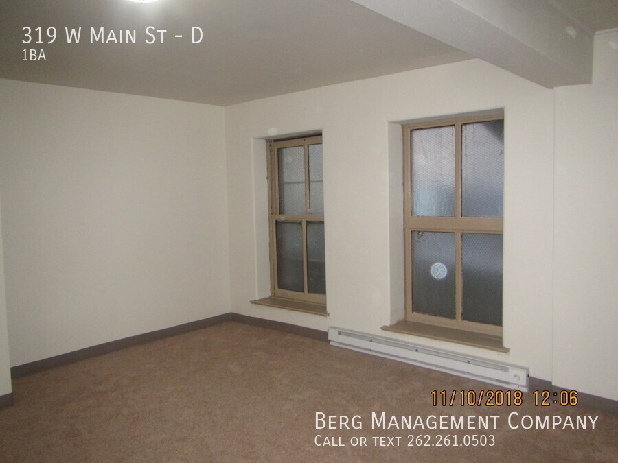 319 W Main St Unit D, Waukesha, WI 53186 Room for Rent in Waukesha