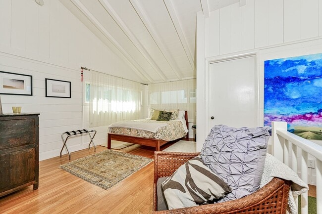 Photo - Furnished Master Suite Near Manhattan Beach! All Utilities & Internet Included! House