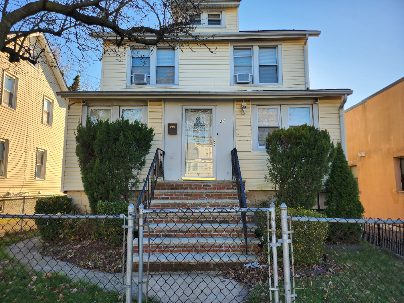 Primary Photo - 28 E Forest Ave