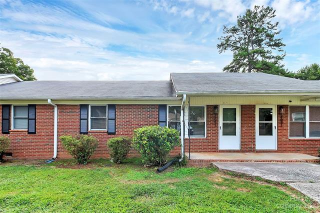 Foto principal - 2683 Aden Ave