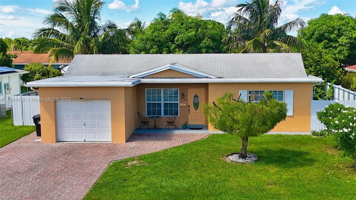 Foto principal - 6711 Boulevard of Champions