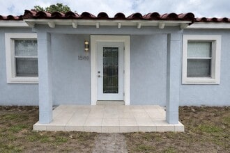 Building Photo - 1508 NW 1st Ave