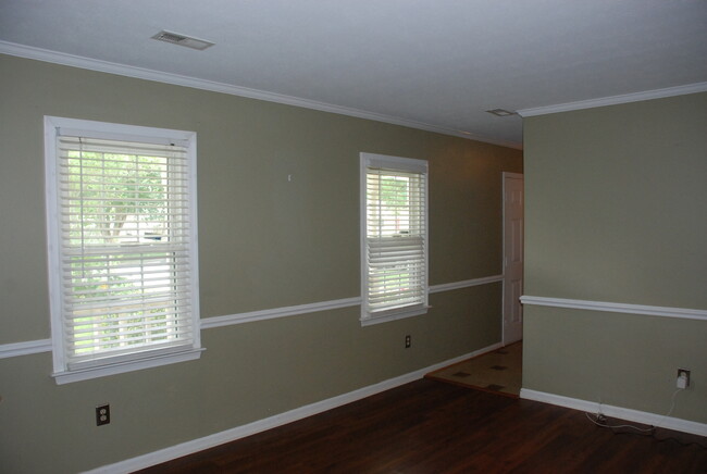 Foto del edificio - 3 Bedroom, 2.5 bath house in Newport News-...