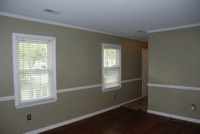 Foto del edificio - 3 Bedroom, 2.5 bath house in Newport News-Bernard Village