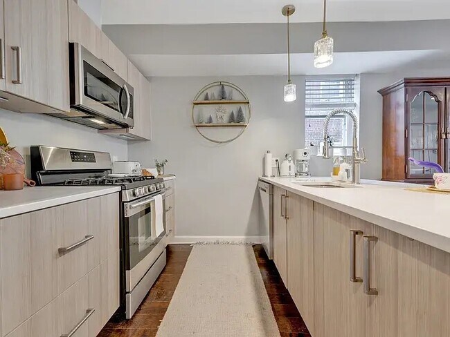Foto del edificio - 1346 Nicholson St NW