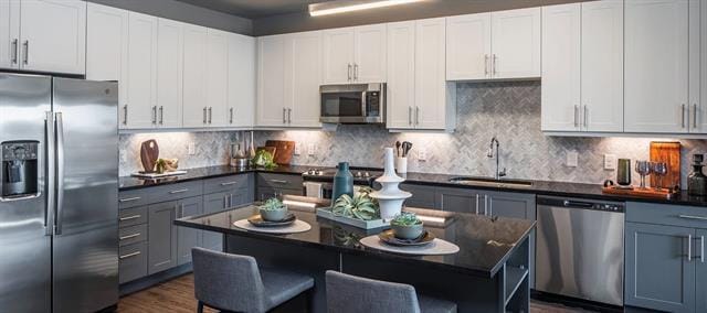 Building Photo - 880 Lake Carolyn Pkwy