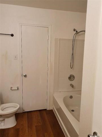 Building Photo - 10288 Darkwood Dr