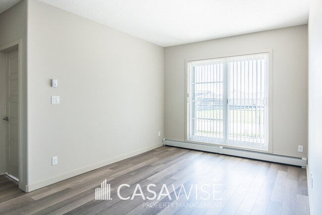 Building Photo - 1144-1144 Adamson Dr SW