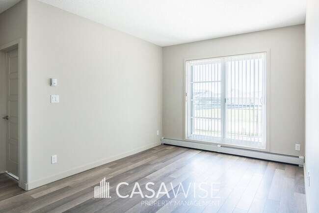 Photo du bâtiment - 1144-1144 Adamson Dr SW