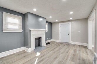 Building Photo - 920 Bloomfield Ave