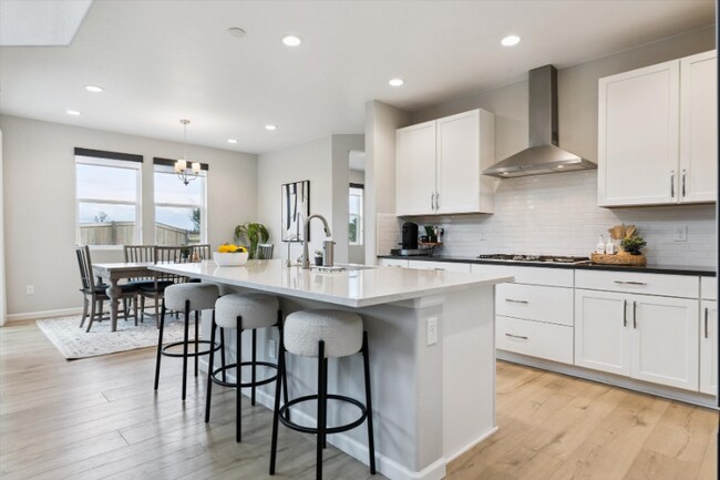 Foto del edificio - 6374 Medera Wy