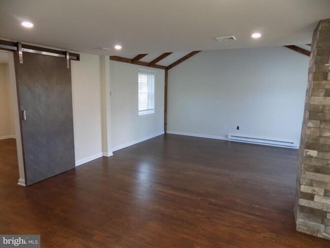 Building Photo - 114 N Penrose St