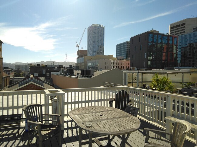 Roof deck - 61 Grace St