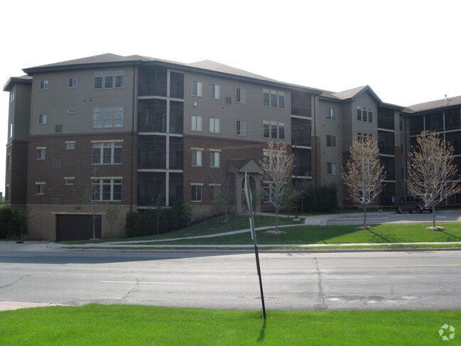 Building Photo - Gramercy Club of Edina